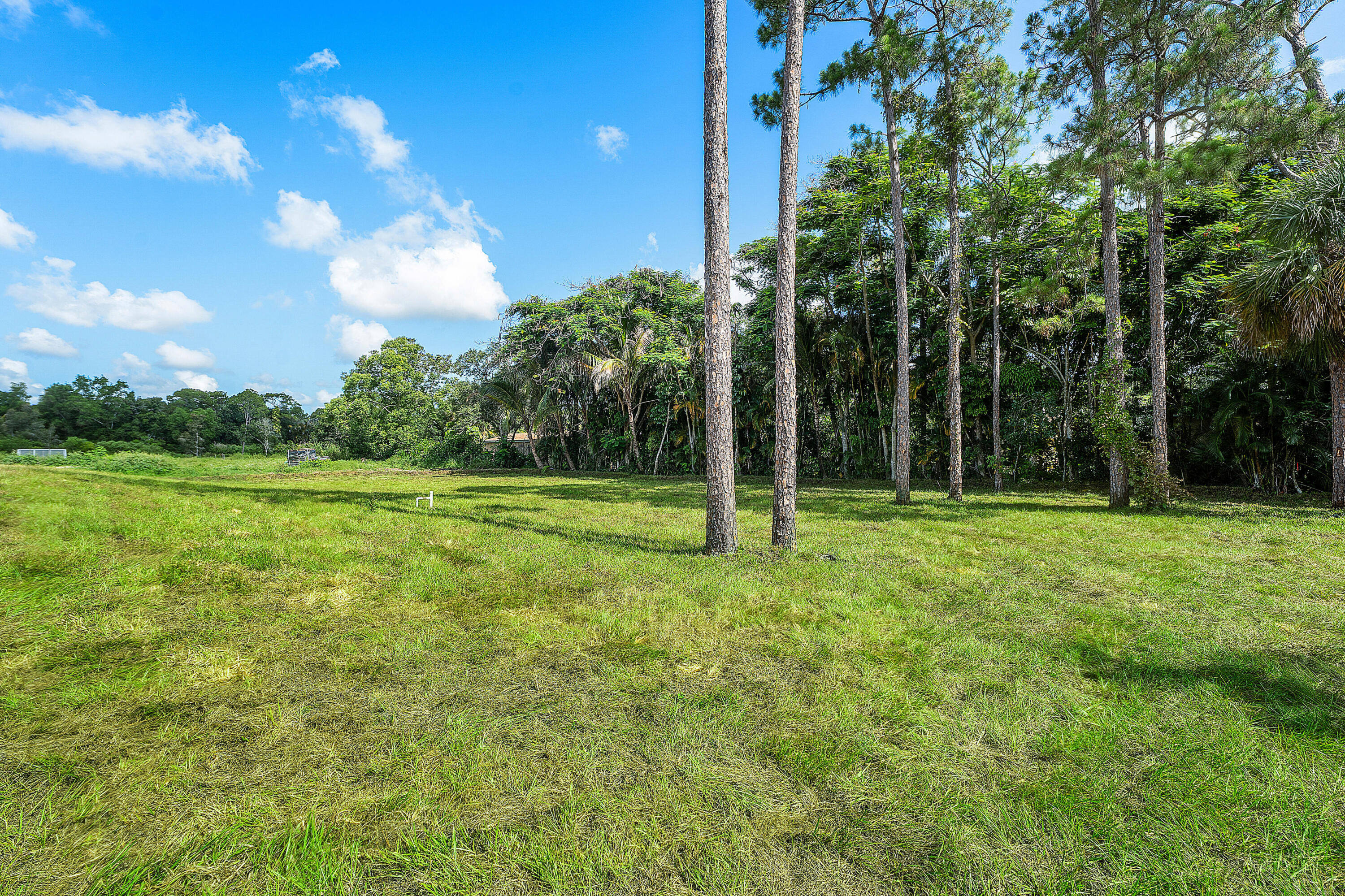 PALM BEACH COUNTRY ESTATES SEC - Residential