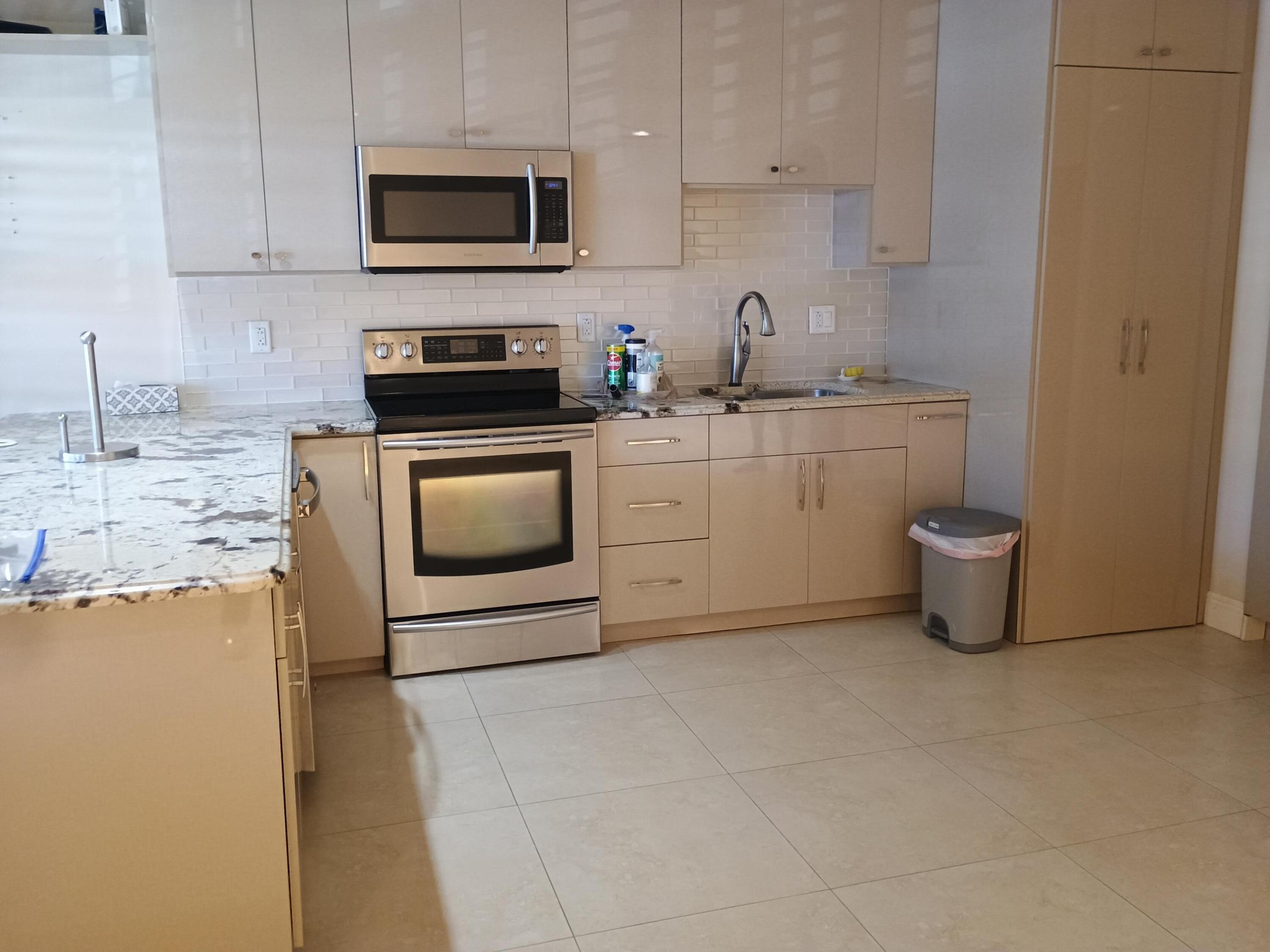 COLONIAL RIDGE CORP - Residential