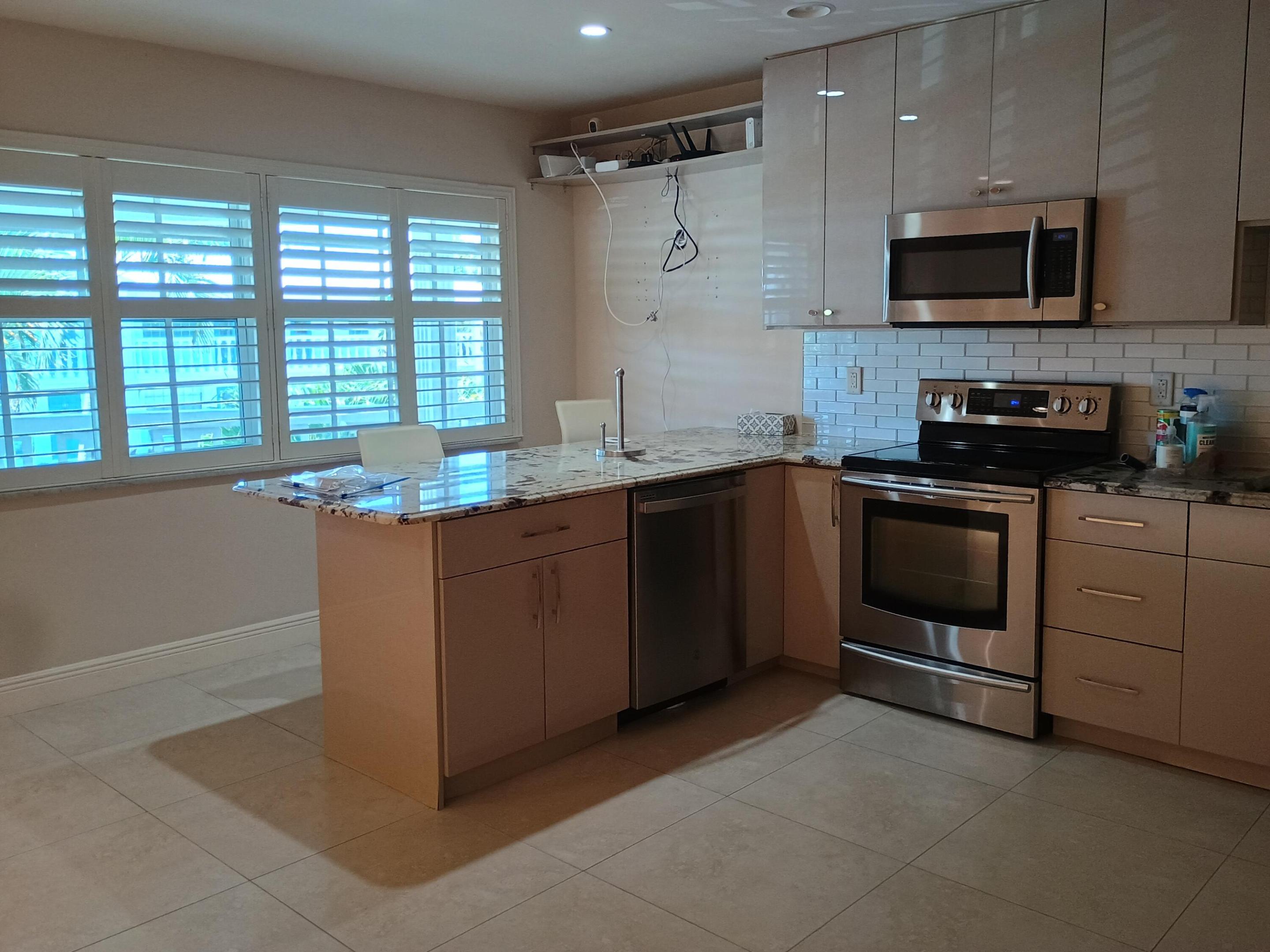 COLONIAL RIDGE CORP - Residential