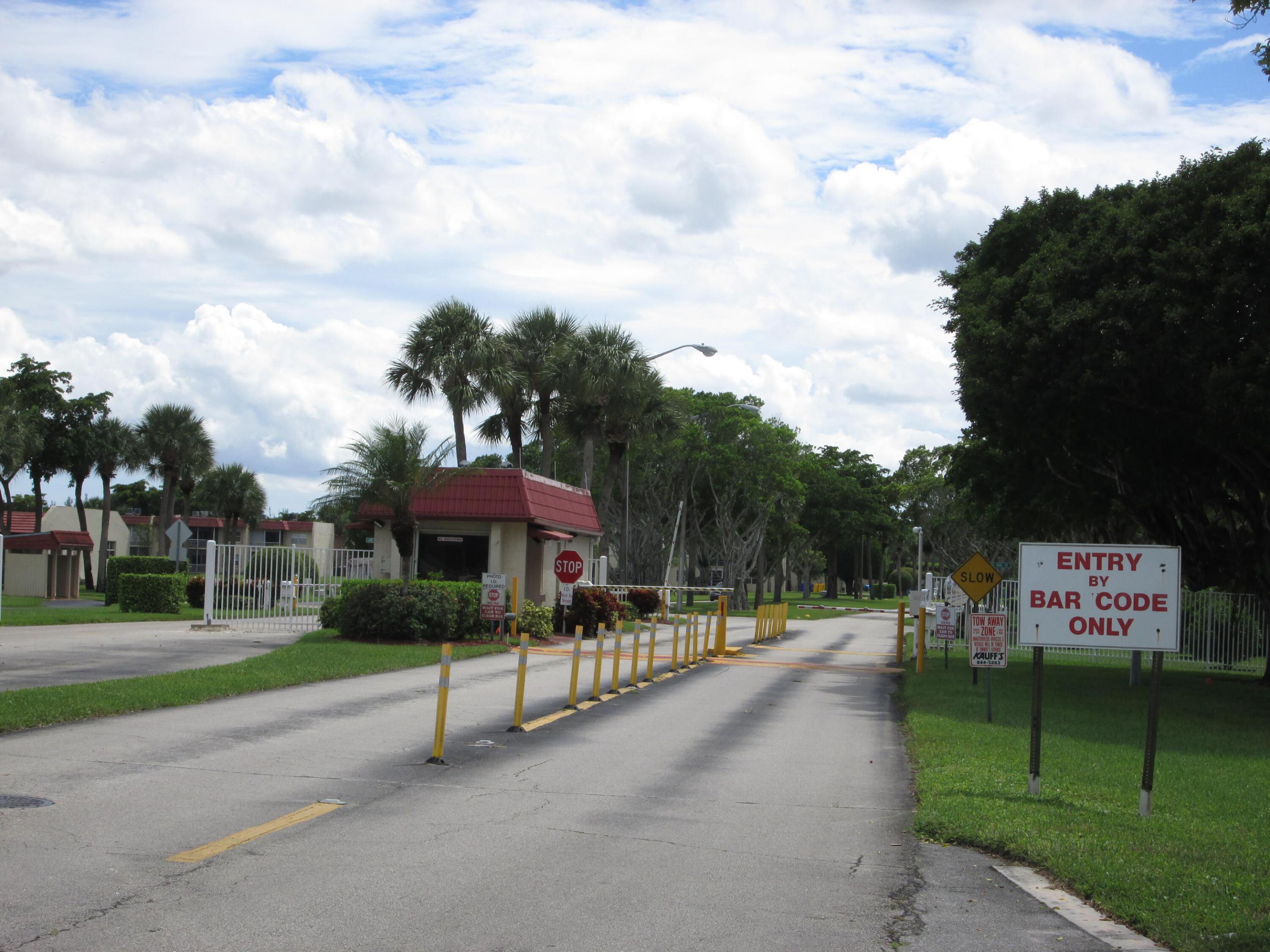 GOLDEN LAKES VILLAGE - Residential
