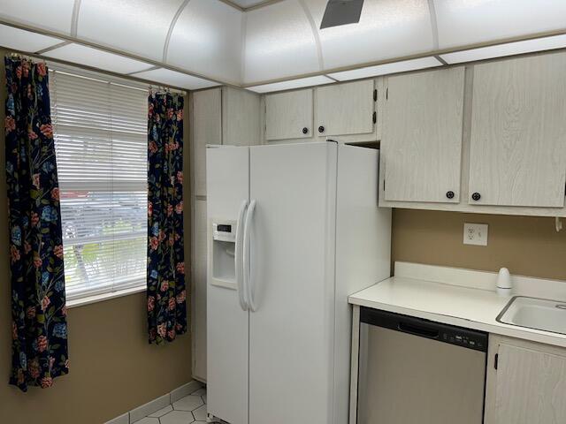 GOLDEN LAKES VILLAGE - Residential