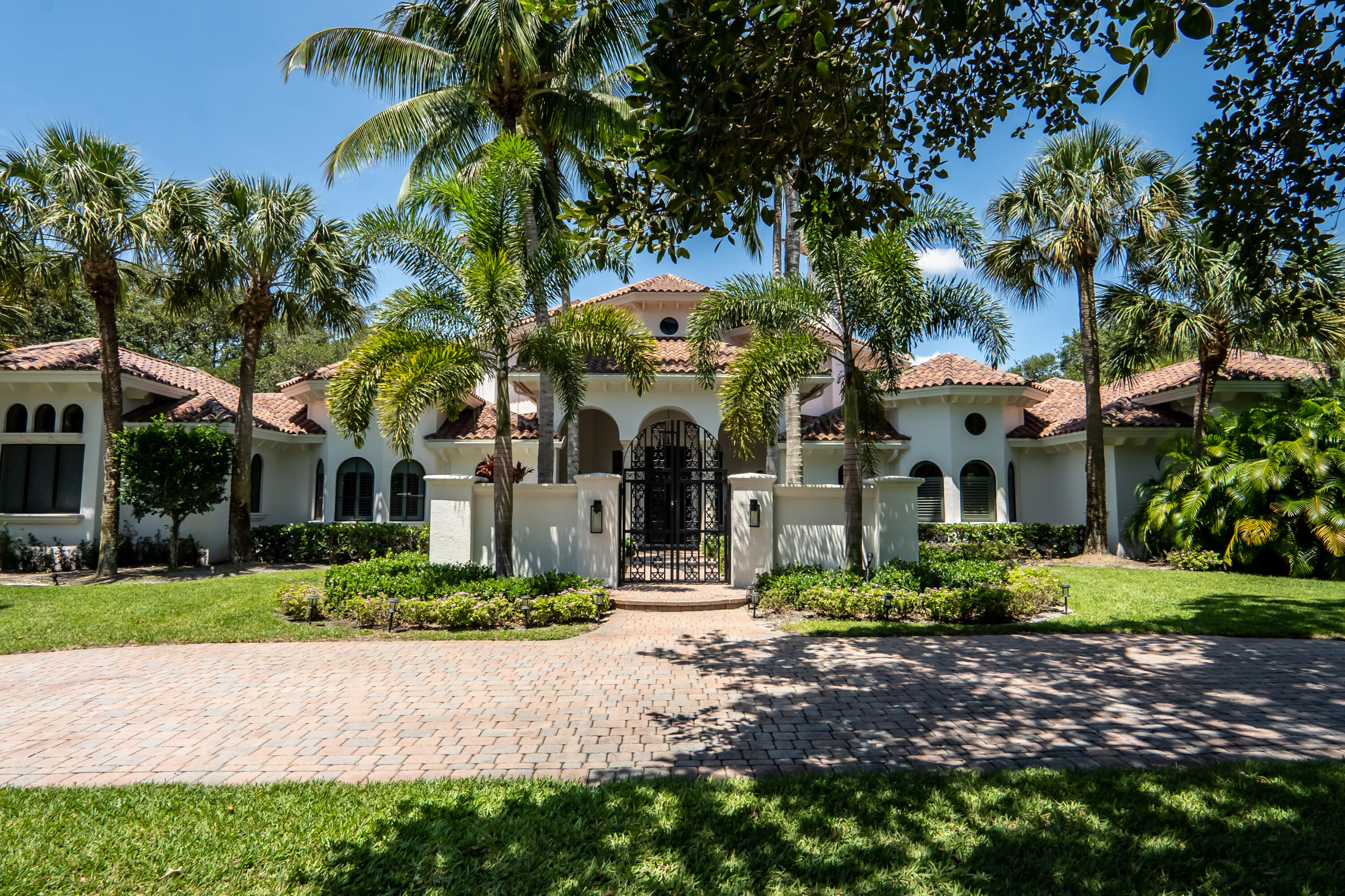 FOXE CHASE - Residential