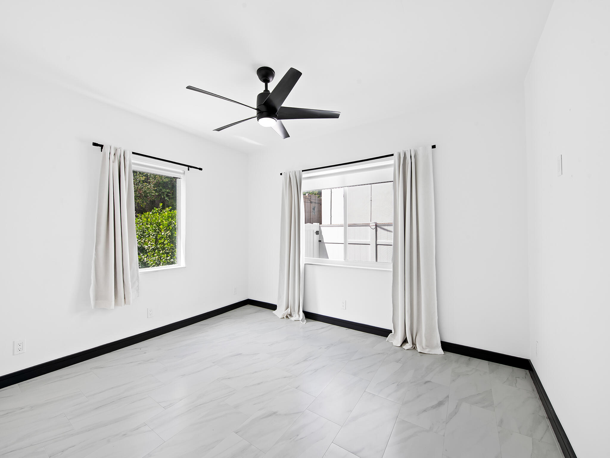 LAS OLAS PARK CORR PLAT - Residential