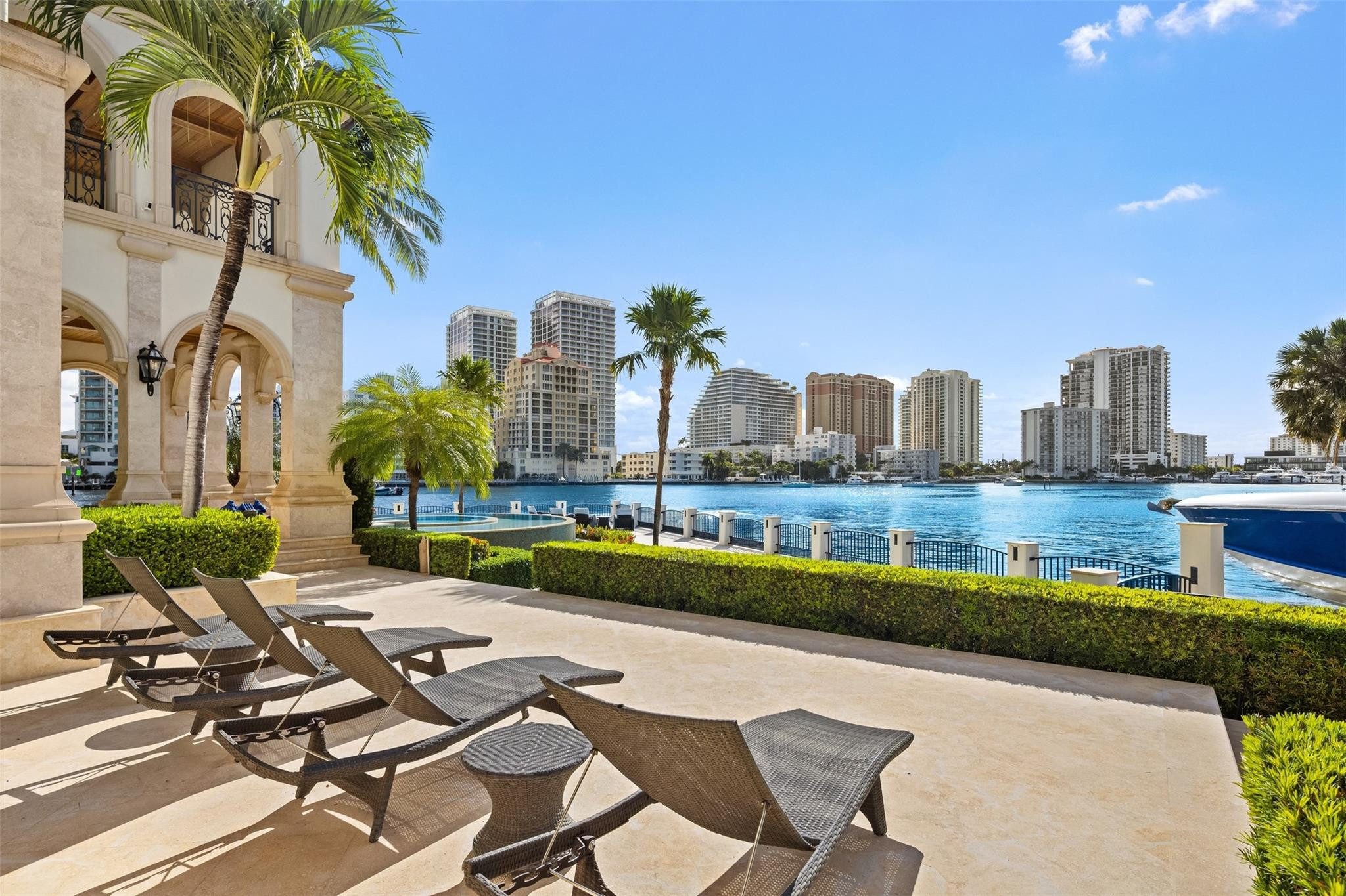 SEA ISLAND - Residential