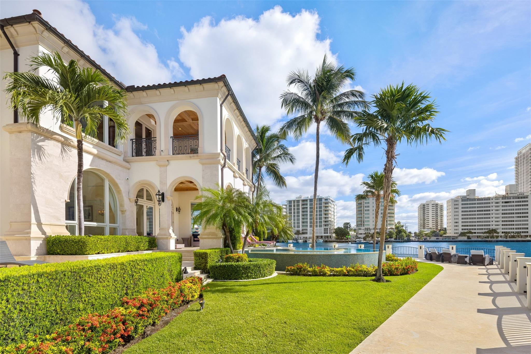 SEA ISLAND - Residential