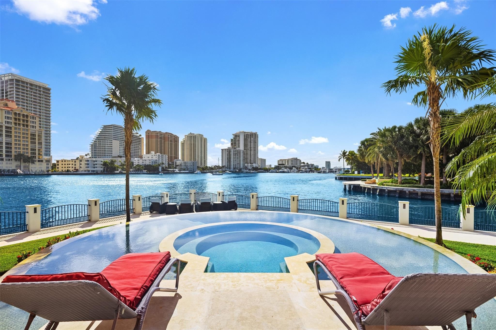 SEA ISLAND - Residential