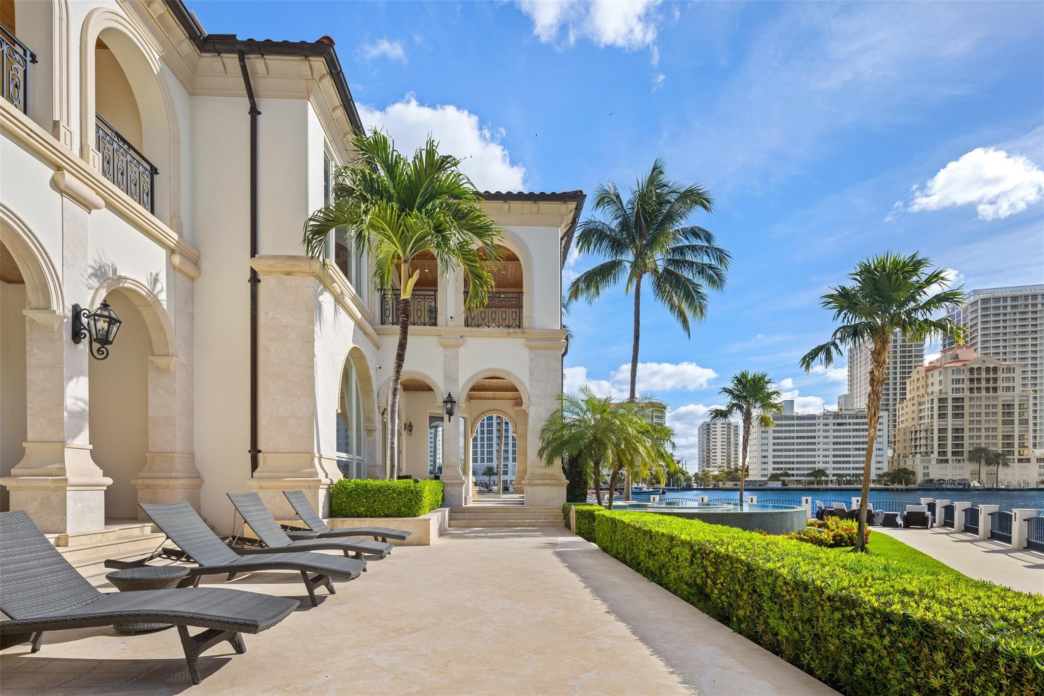 SEA ISLAND - Residential