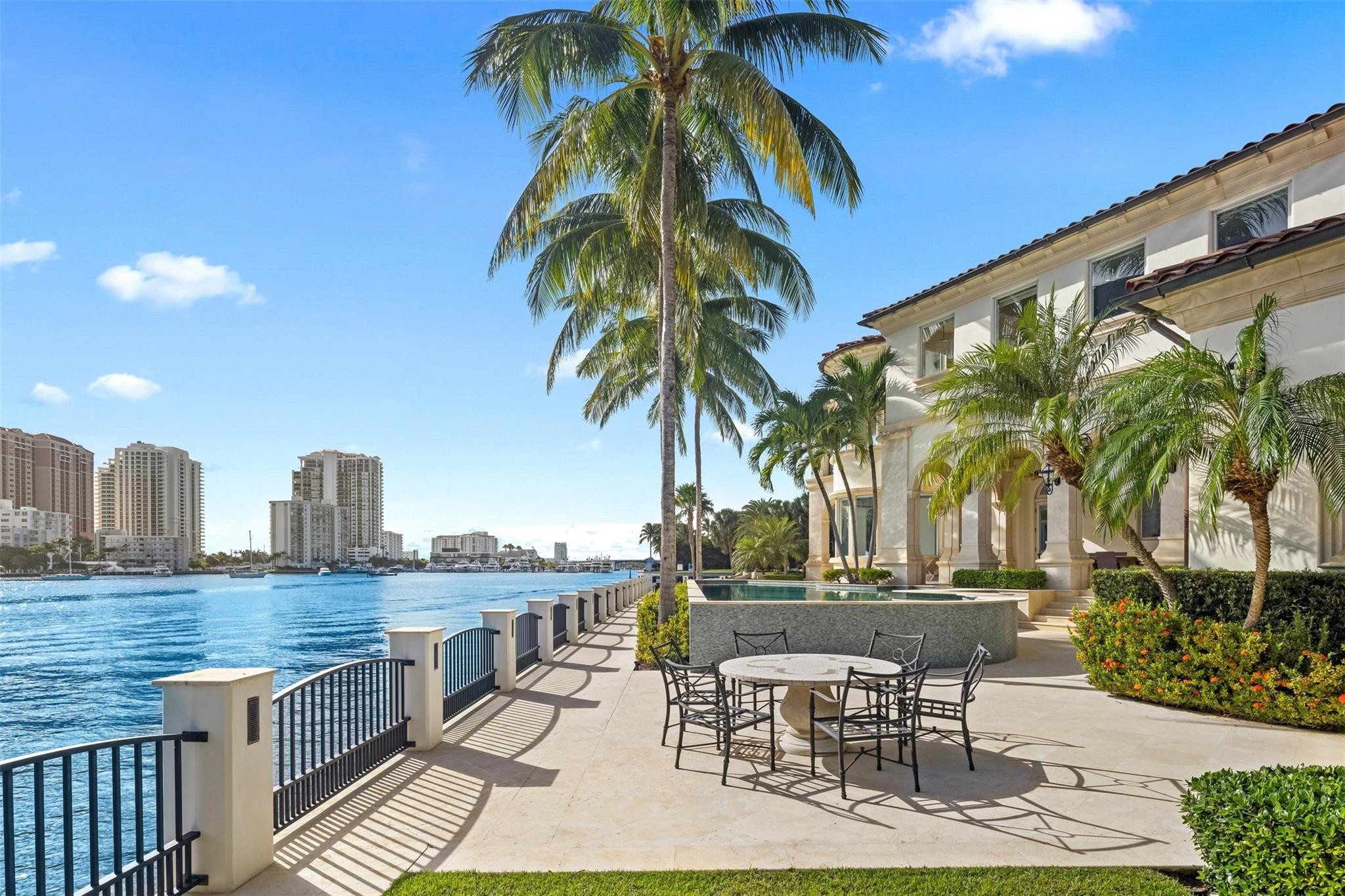 SEA ISLAND - Residential