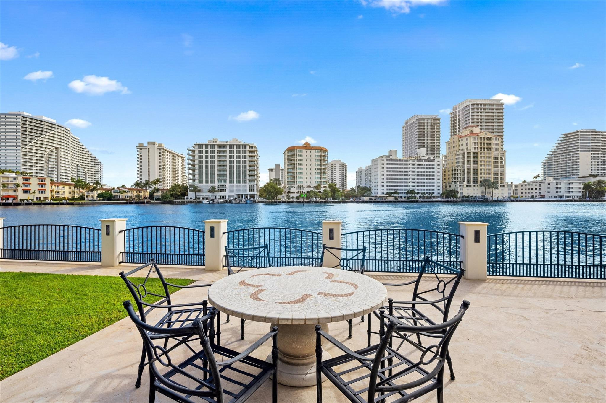 SEA ISLAND - Residential