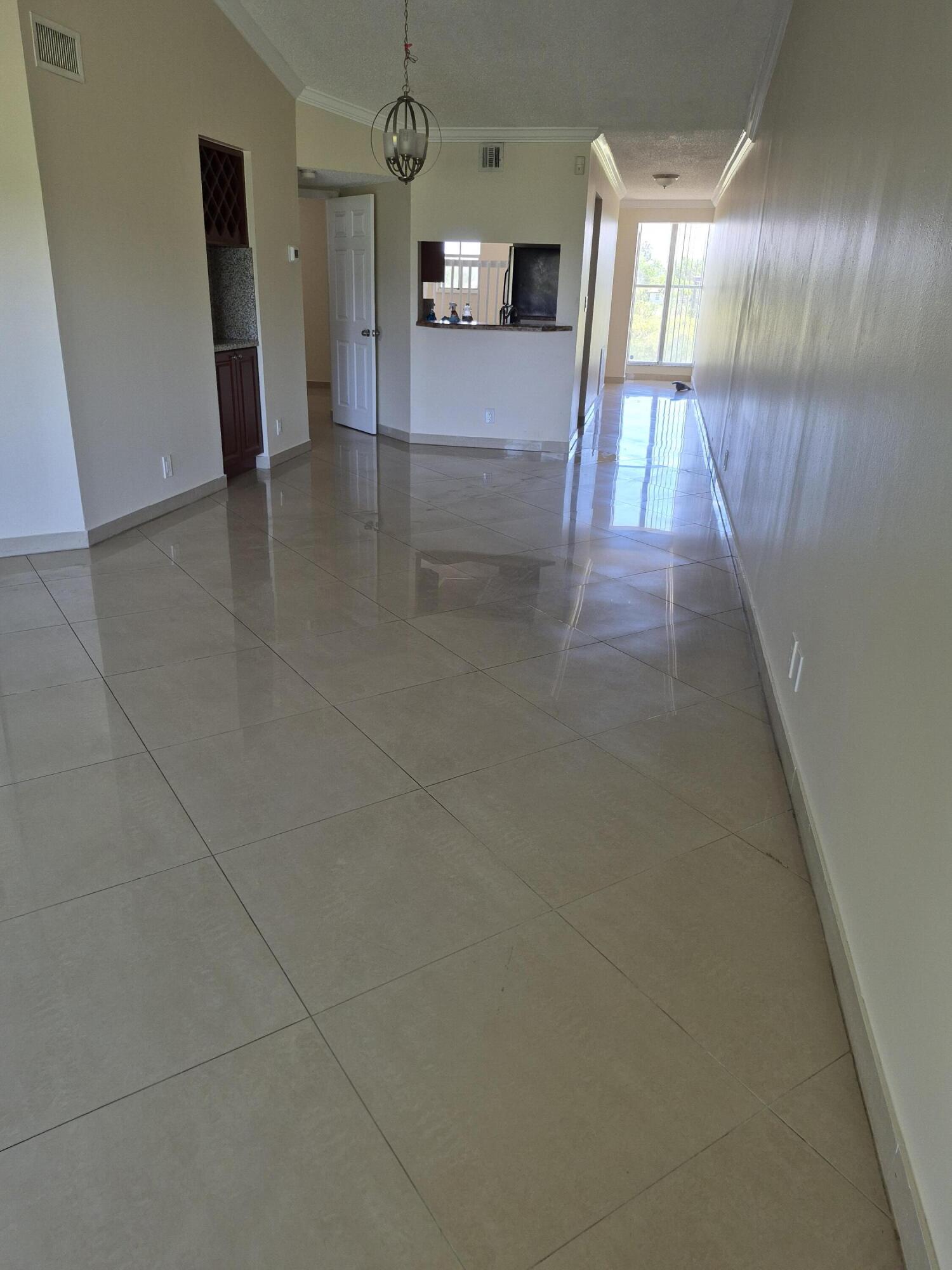 BREEZES AT PALM AIRE CONDO - Residential Lease