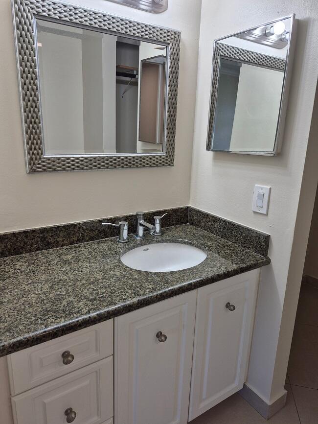 BREEZES AT PALM AIRE CONDO - Residential Lease