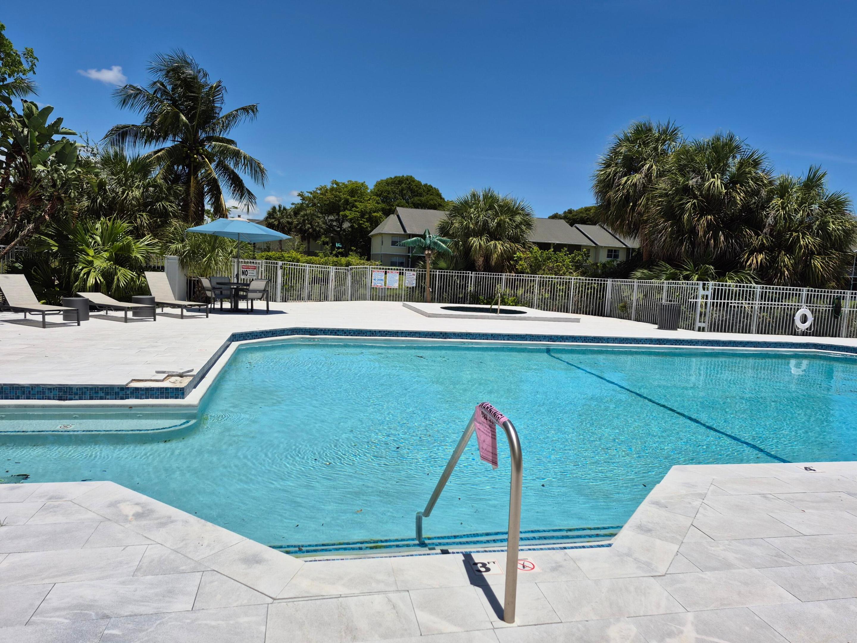 BREEZES AT PALM AIRE CONDO - Residential Lease