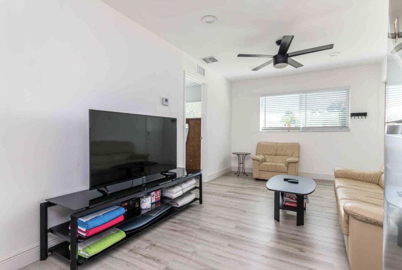 BOCA WOODS - Residential Lease