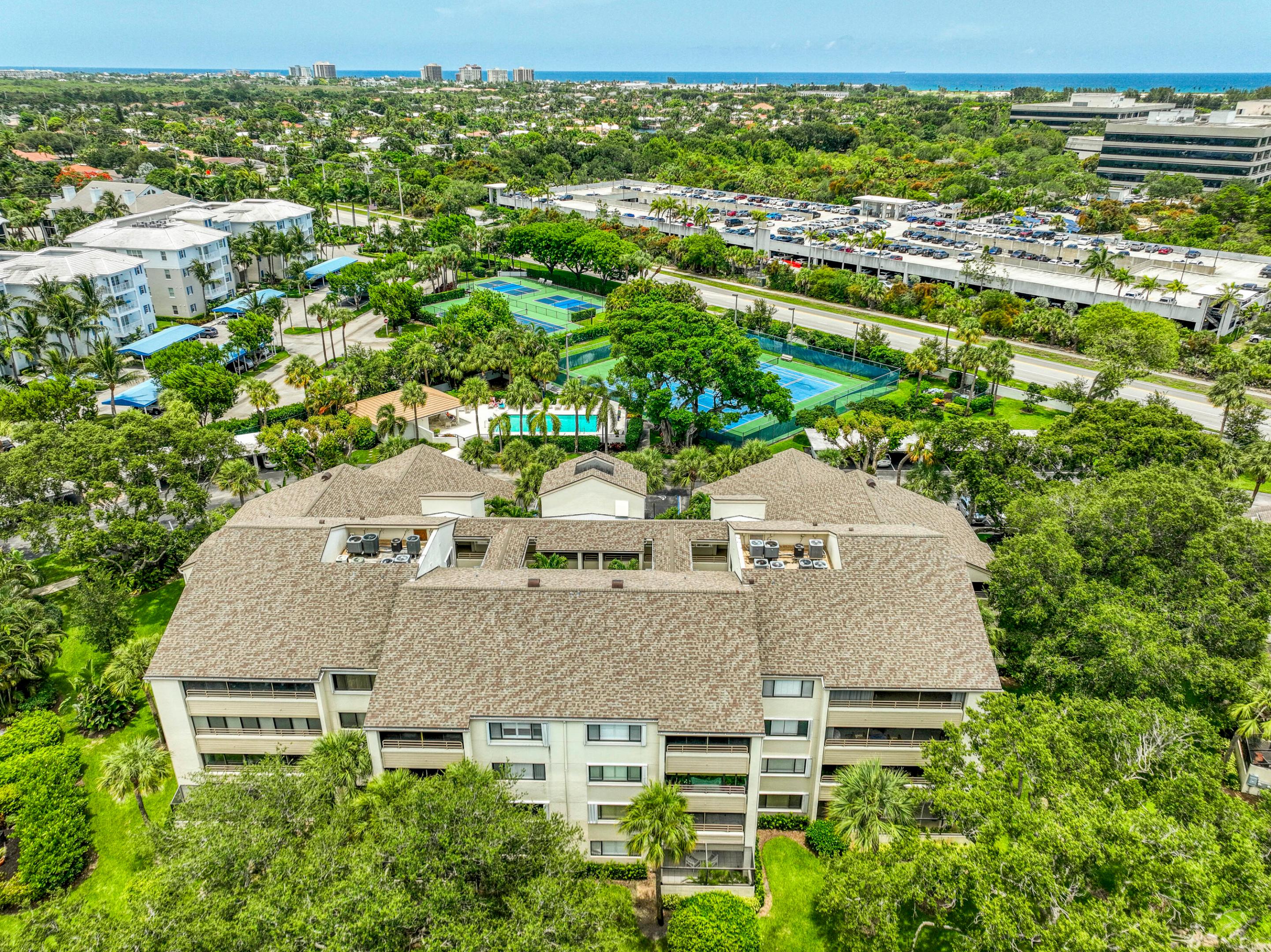 Oak Harbour Condo - Residential