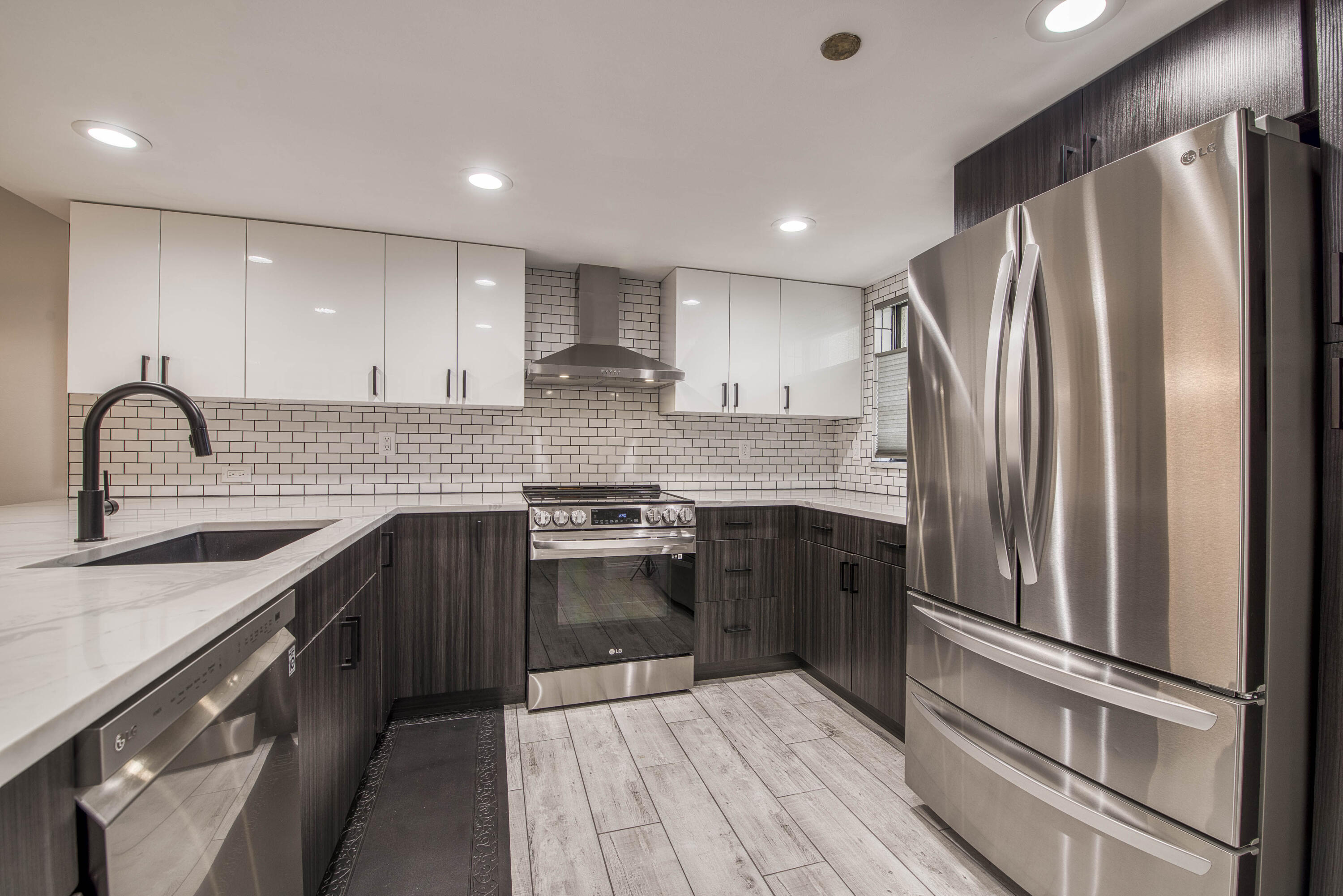 Oak Harbour Condo - Residential