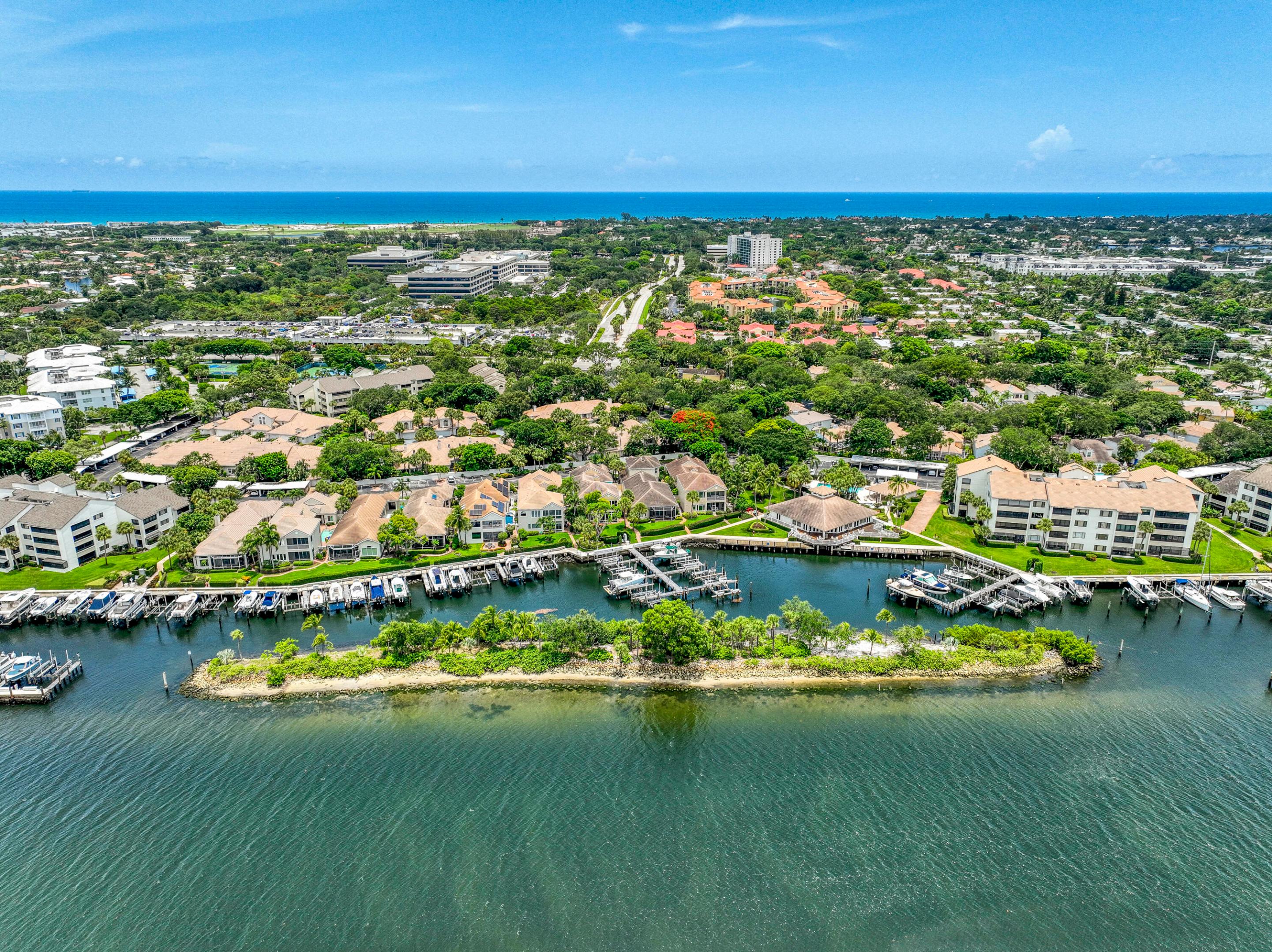 Oak Harbour Condo - Residential