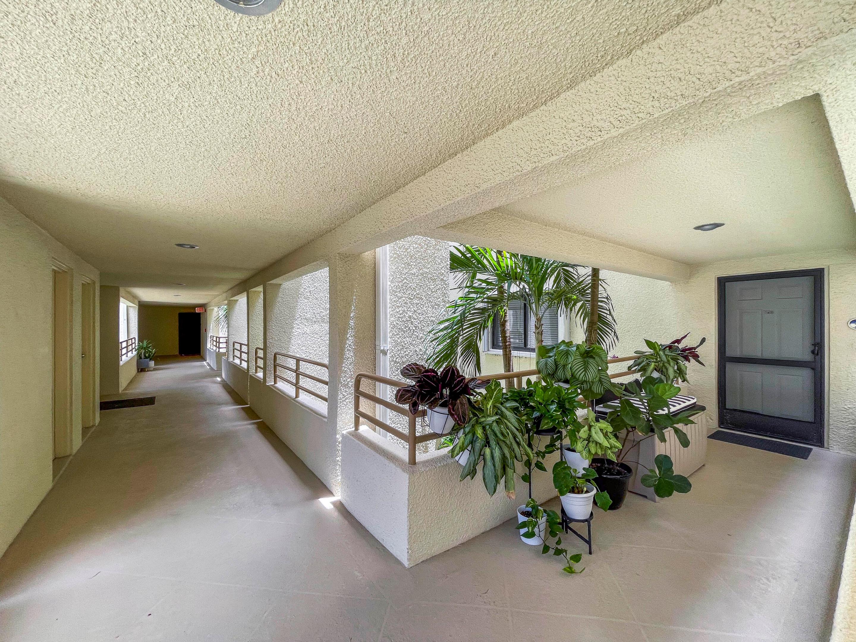 Oak Harbour Condo - Residential