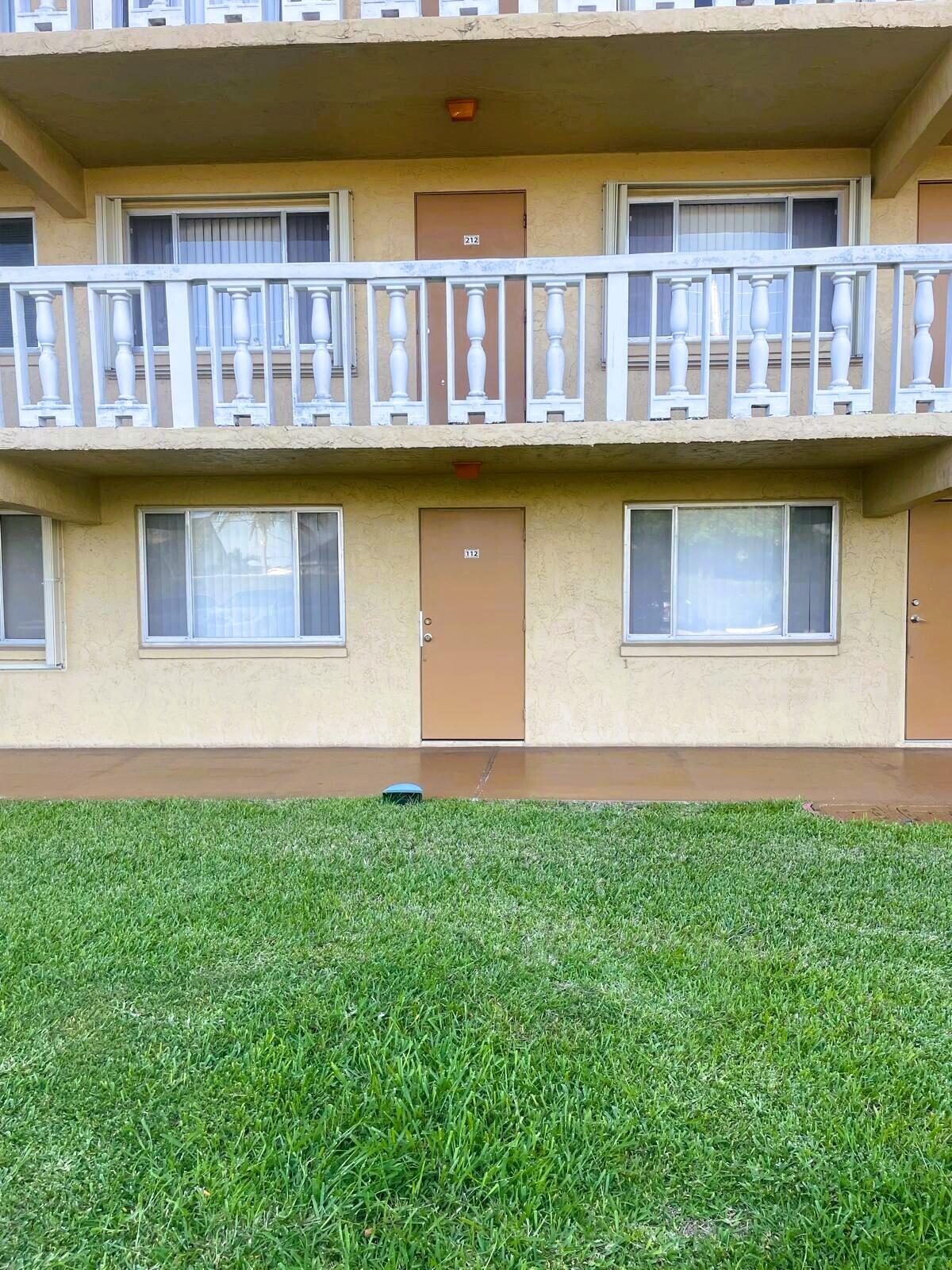 VILLAGE GREEN BUCKINGHAM COND - Residential