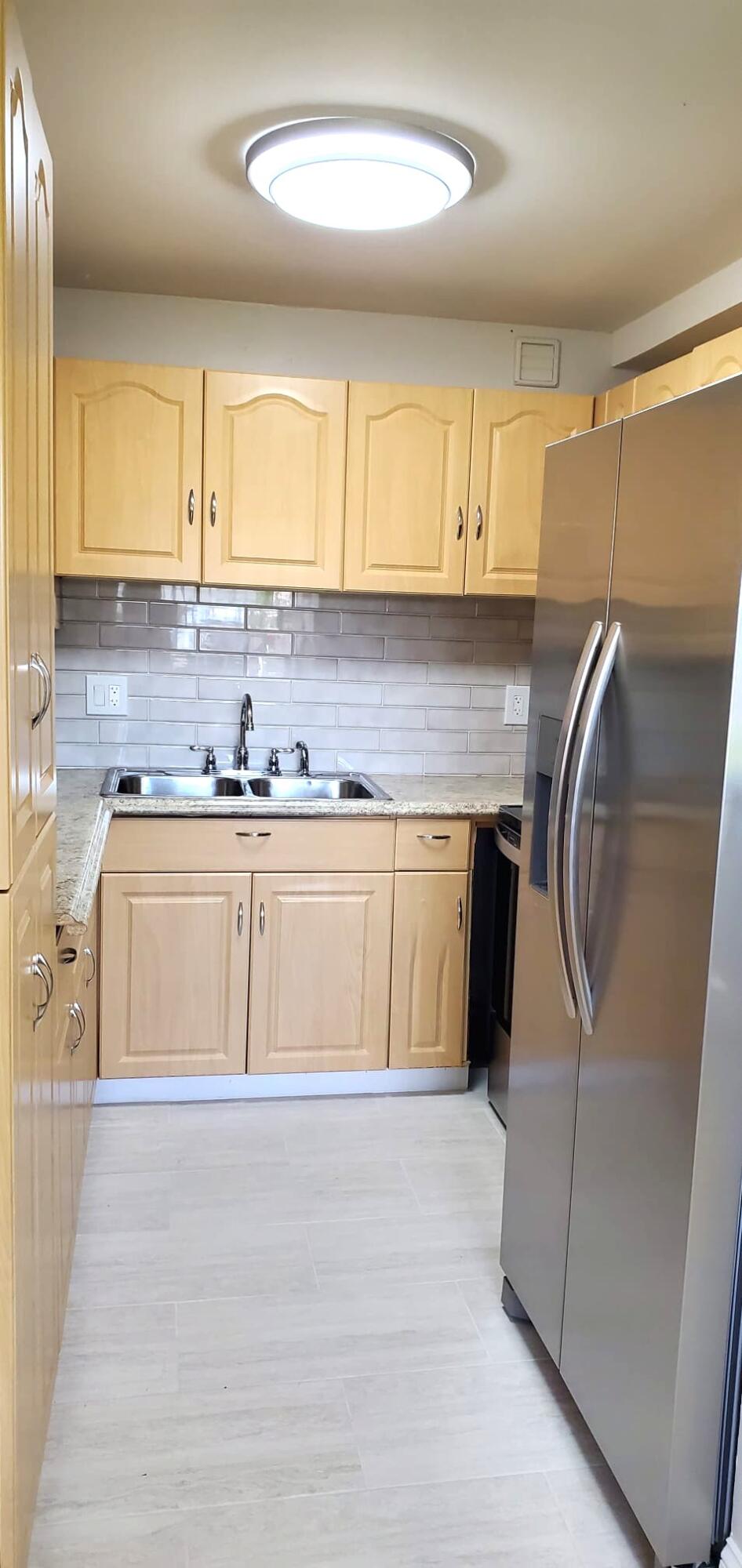 VILLAGE GREEN BUCKINGHAM COND - Residential