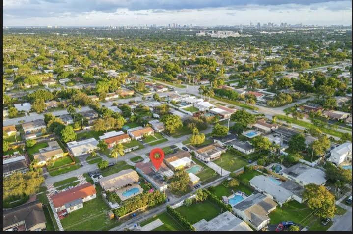 HOLLYWOOD HILLS AMEN PLAT - Residential Lease