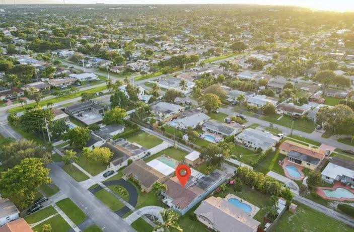 HOLLYWOOD HILLS AMEN PLAT - Residential Lease