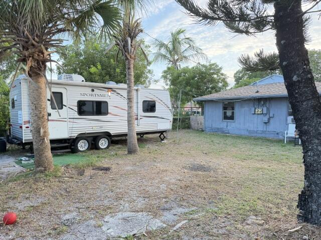 LAKE WORTH TOWN OF - Residential Income