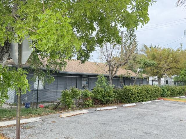 LAKE WORTH TOWN OF - Residential Income