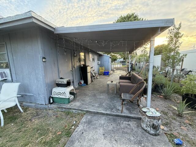 LAKE WORTH TOWN OF - Residential Income
