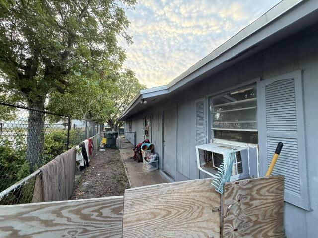 LAKE WORTH TOWN OF - Residential Income