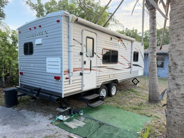 LAKE WORTH TOWN OF - Residential Income