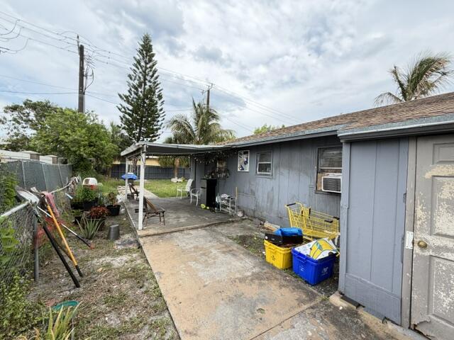 LAKE WORTH TOWN OF - Residential Income