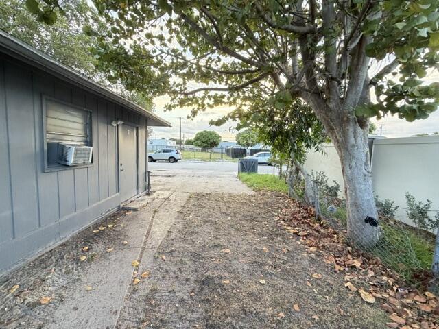 LAKE WORTH TOWN OF - Residential Income
