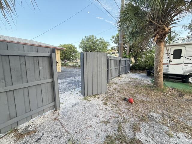 LAKE WORTH TOWN OF - Residential Income