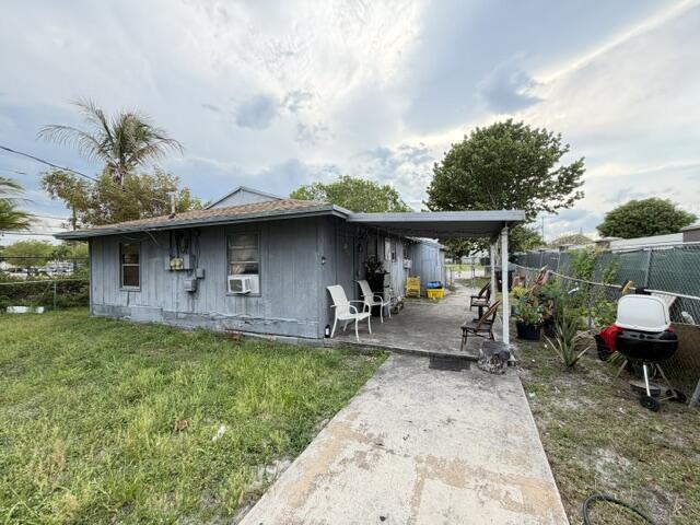LAKE WORTH TOWN OF - Residential Income