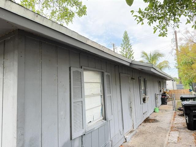 LAKE WORTH TOWN OF - Residential Income
