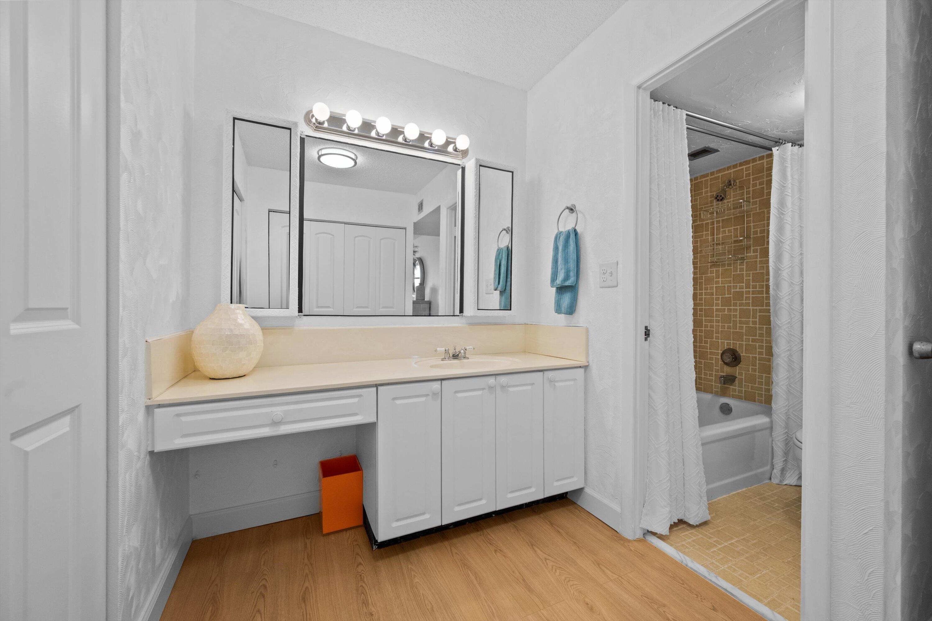 LE CHATEAU ROYAL CONDO - Residential Lease