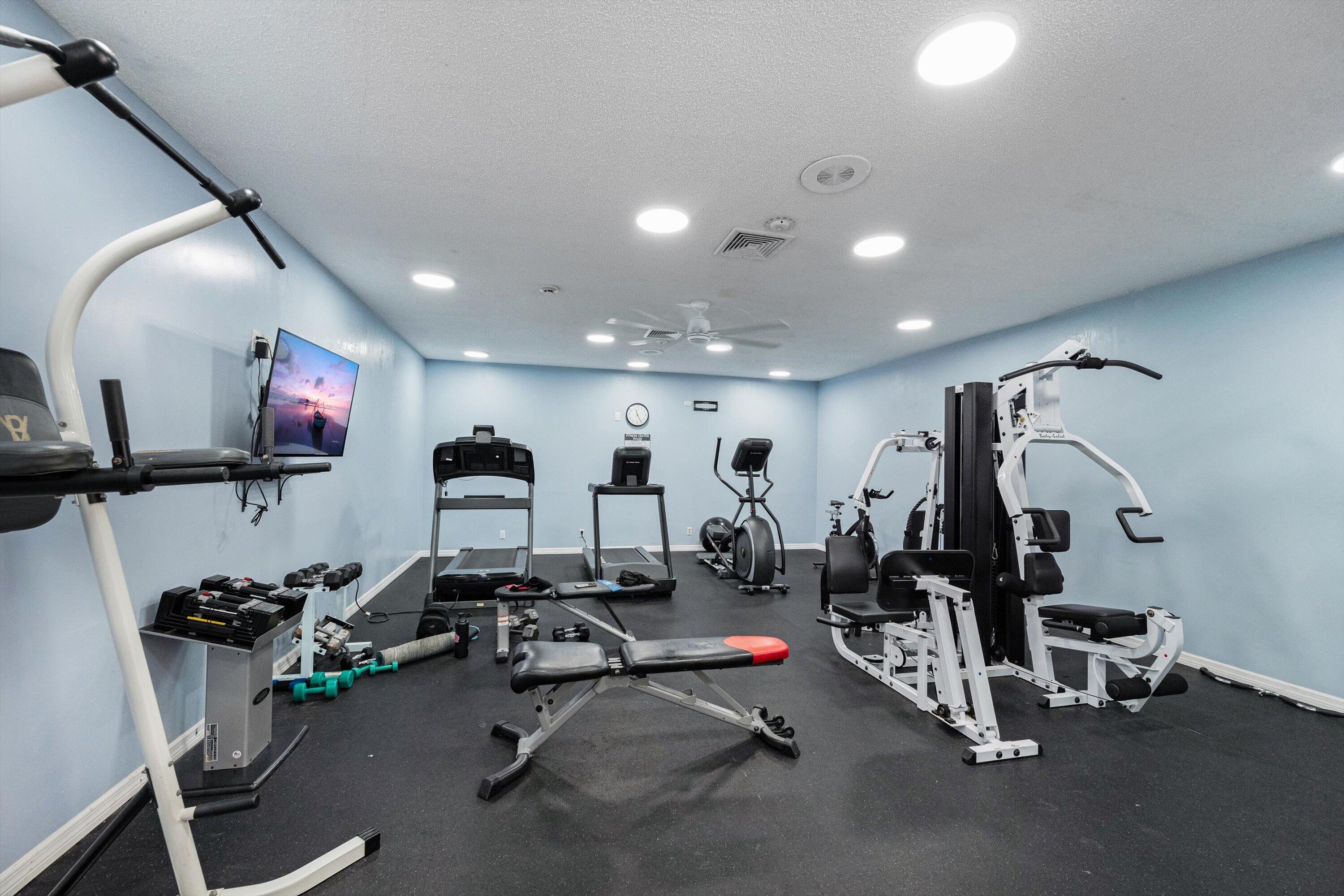 LE CHATEAU ROYAL CONDO - Residential Lease