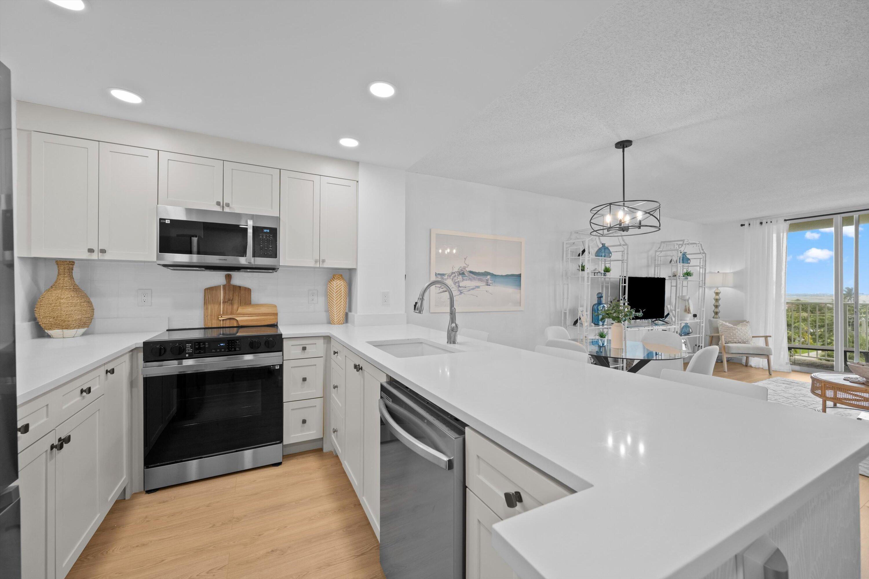 LE CHATEAU ROYAL CONDO - Residential Lease