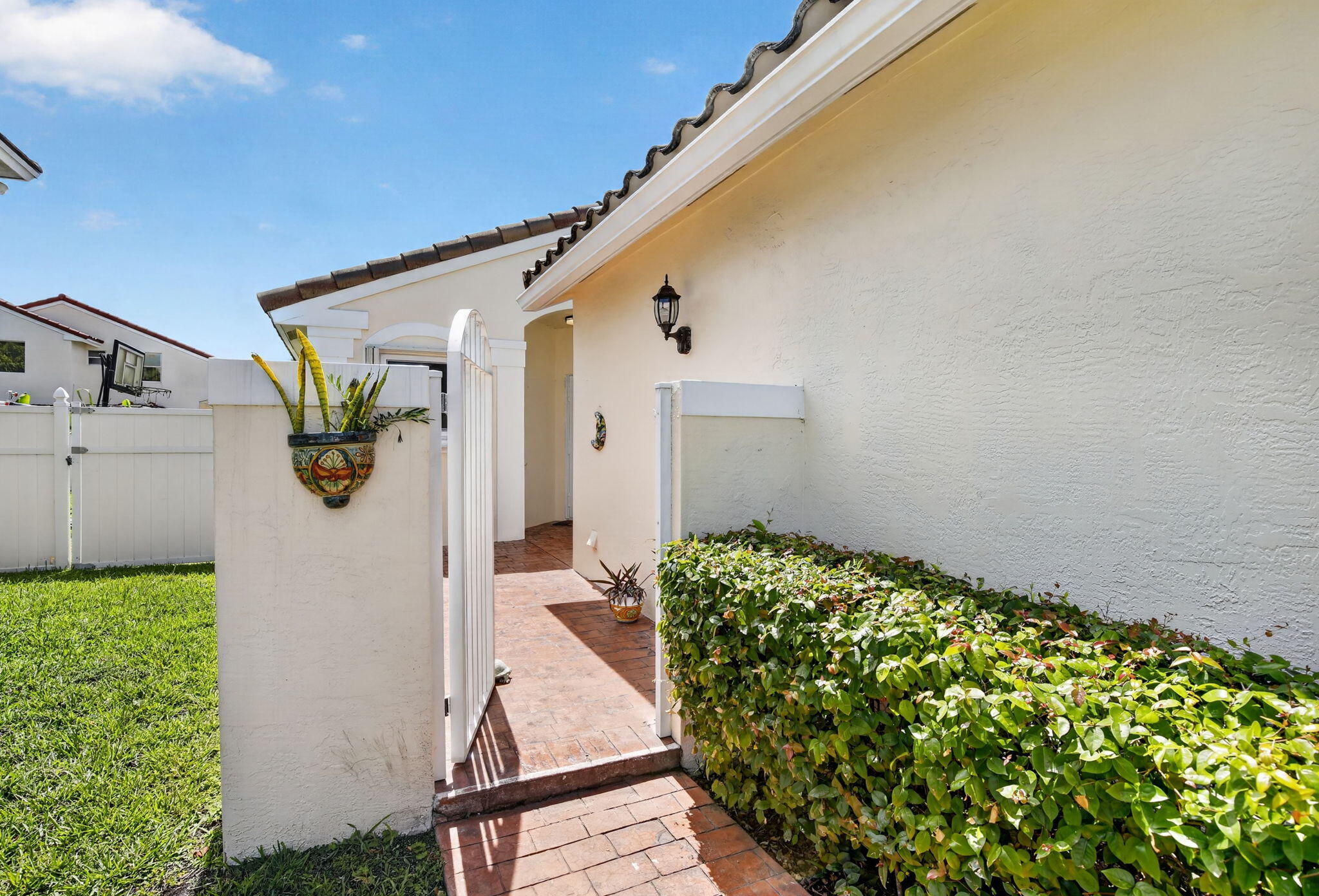 TWIN ACRES - Residential