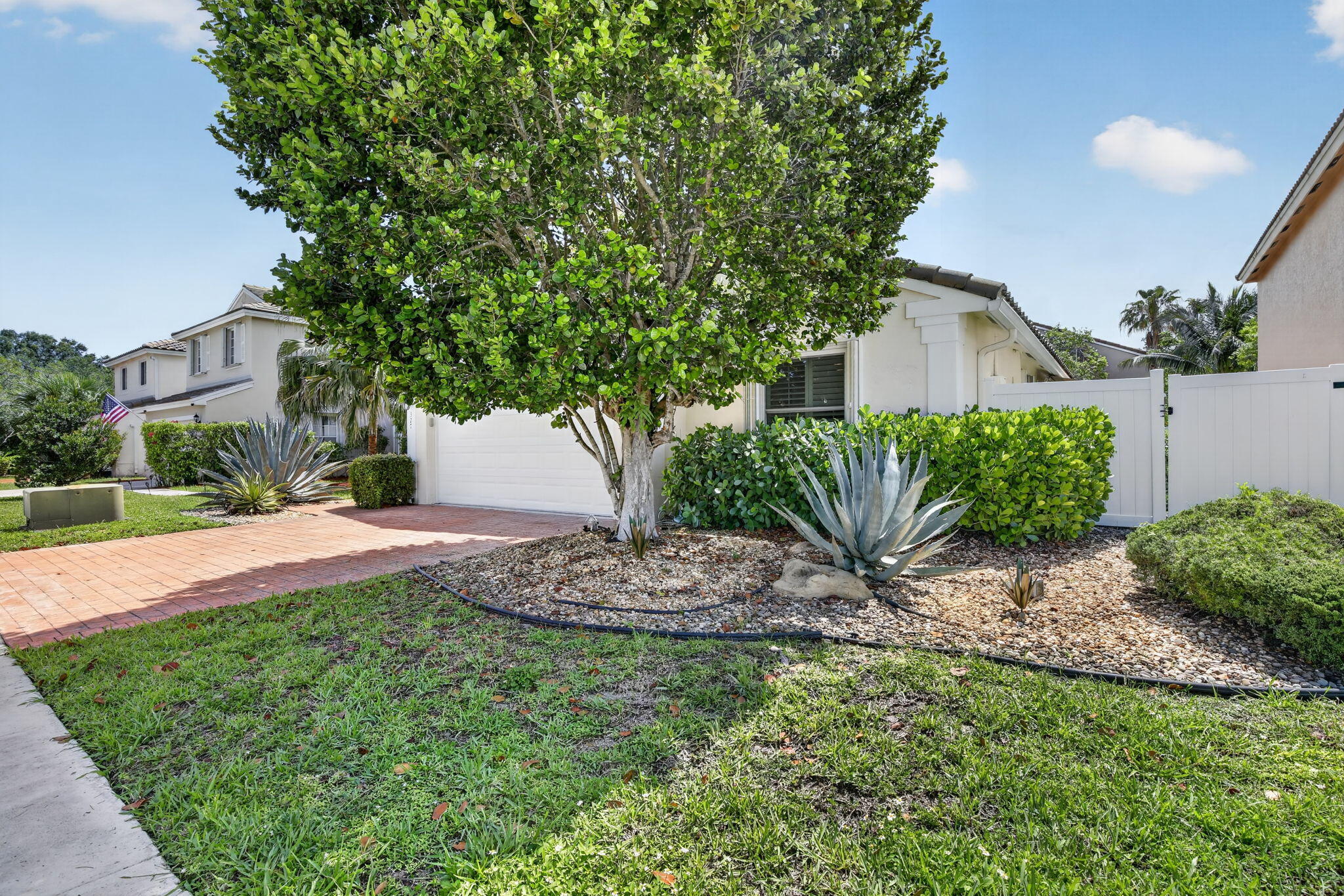 TWIN ACRES - Residential