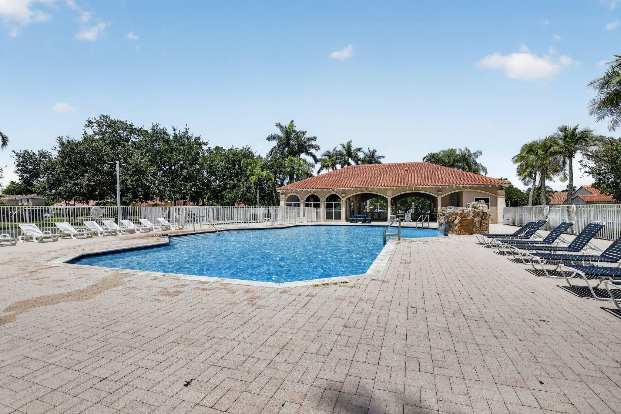 TWIN ACRES - Residential