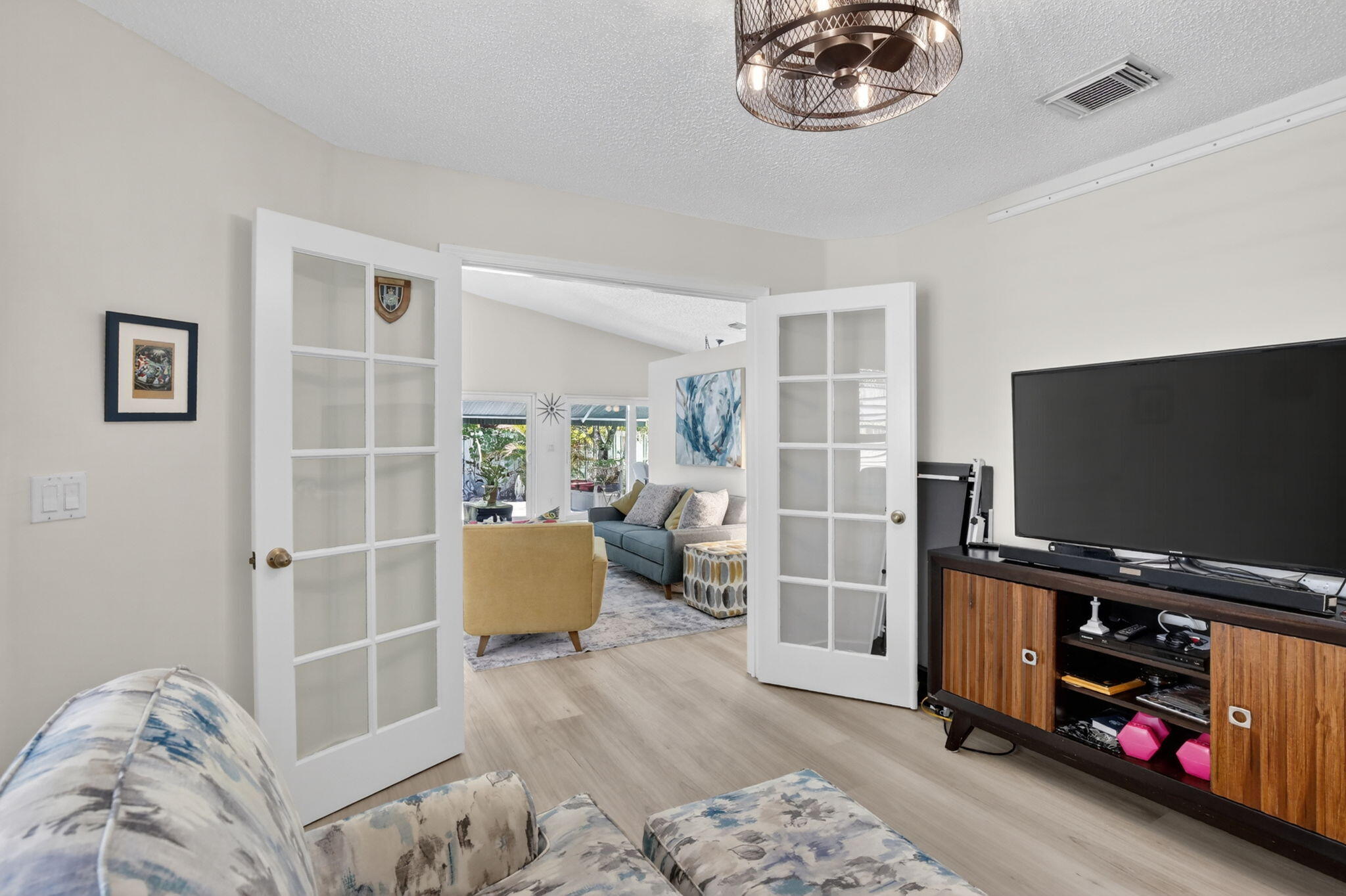 TWIN ACRES - Residential