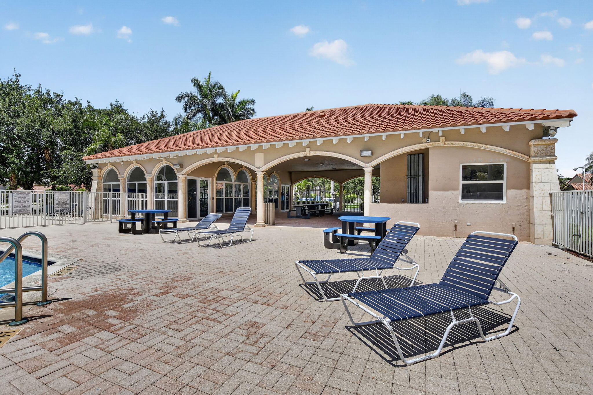 TWIN ACRES - Residential