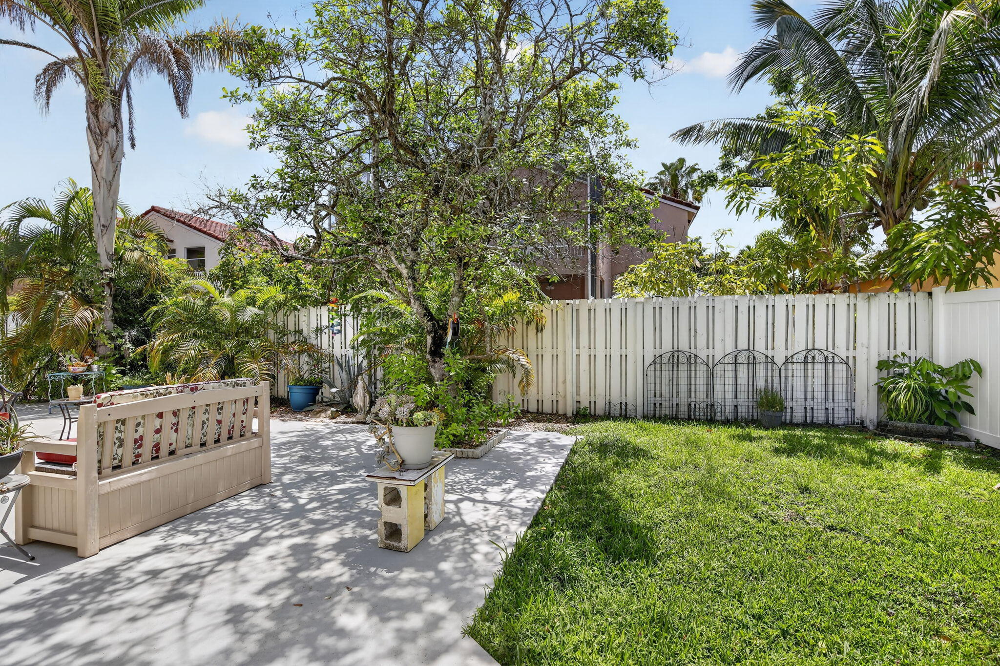 TWIN ACRES - Residential