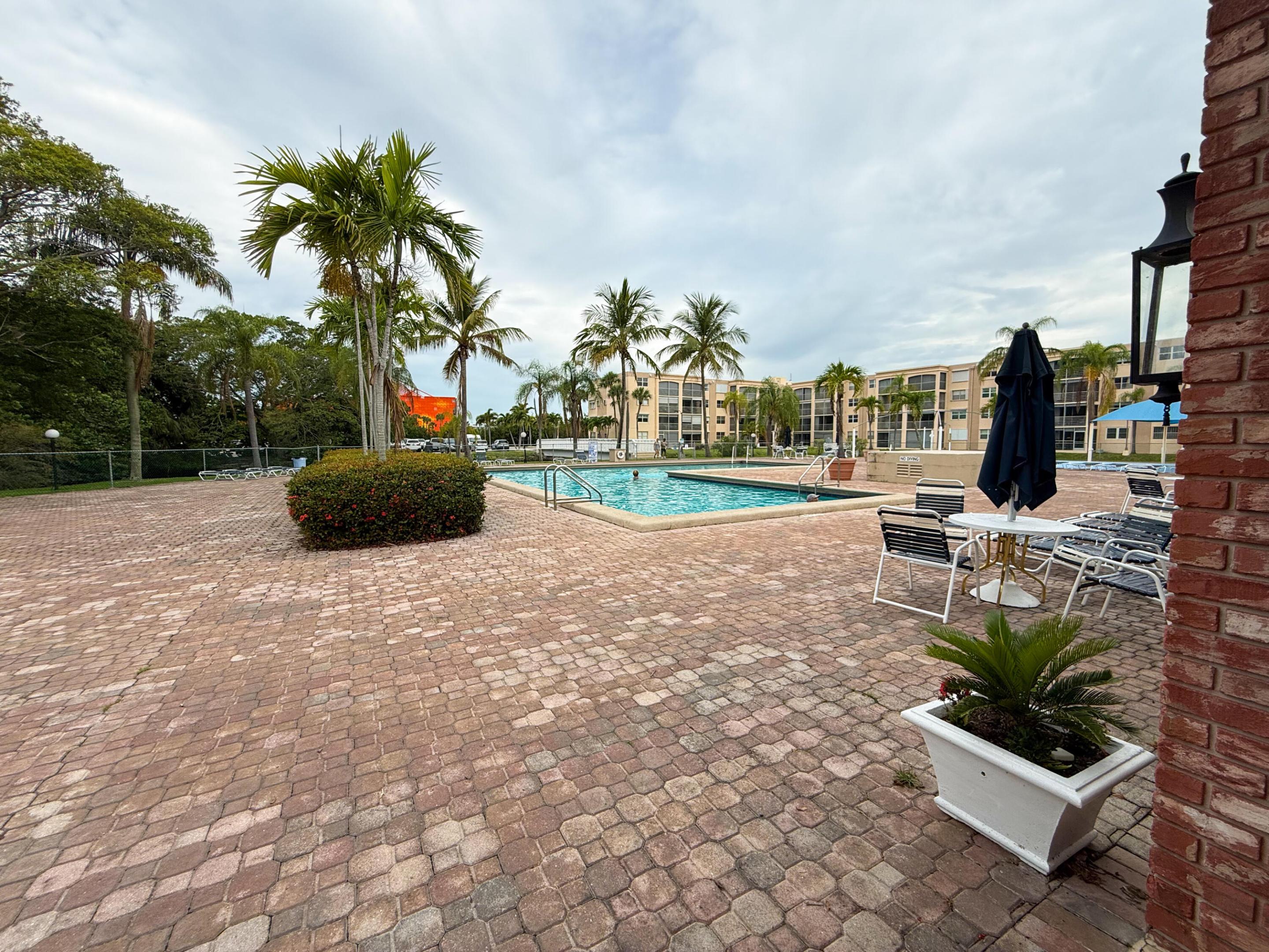 DANIANS NORTH CONDO - Residential