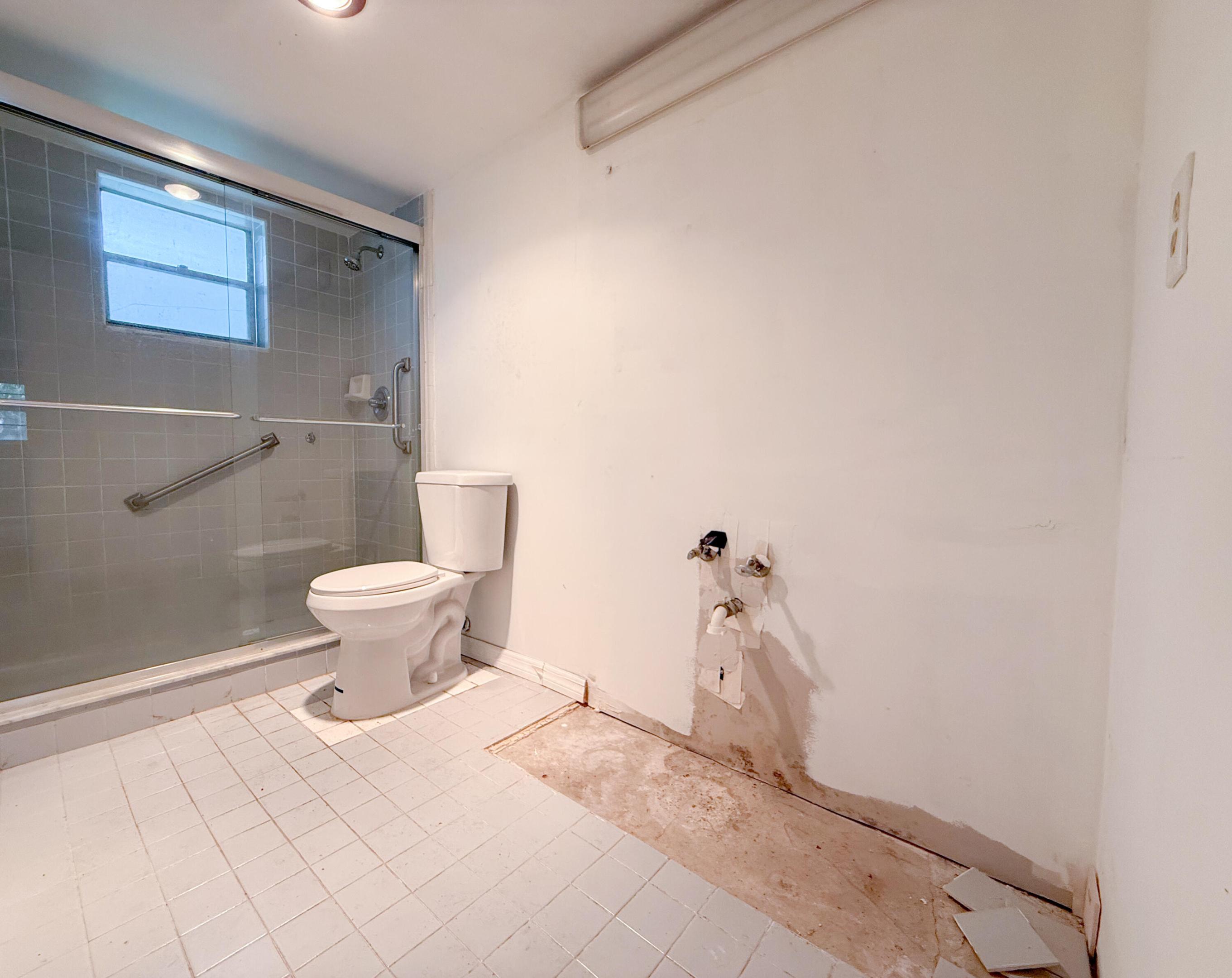 DANIANS NORTH CONDO - Residential