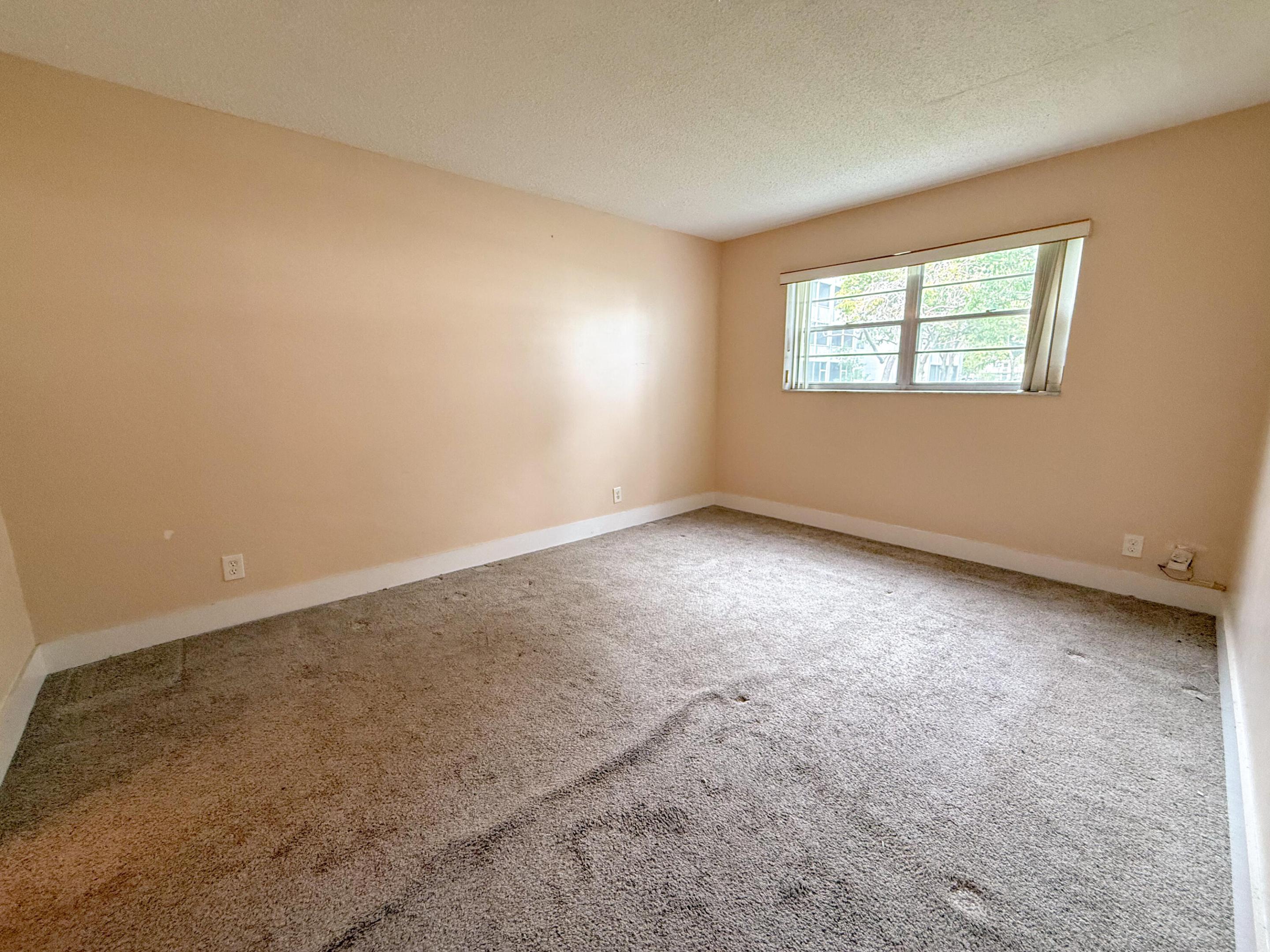 DANIANS NORTH CONDO - Residential