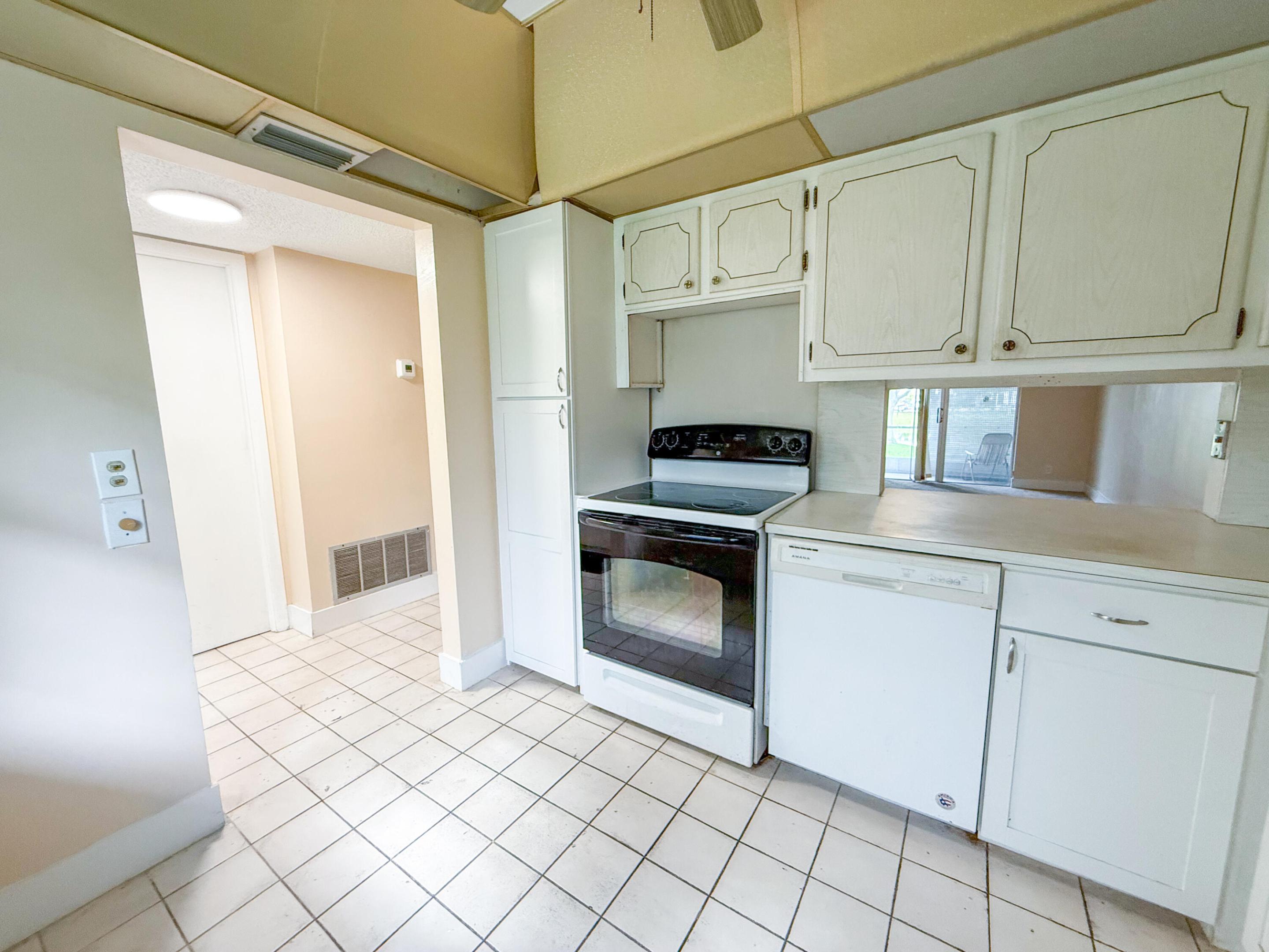 DANIANS NORTH CONDO - Residential