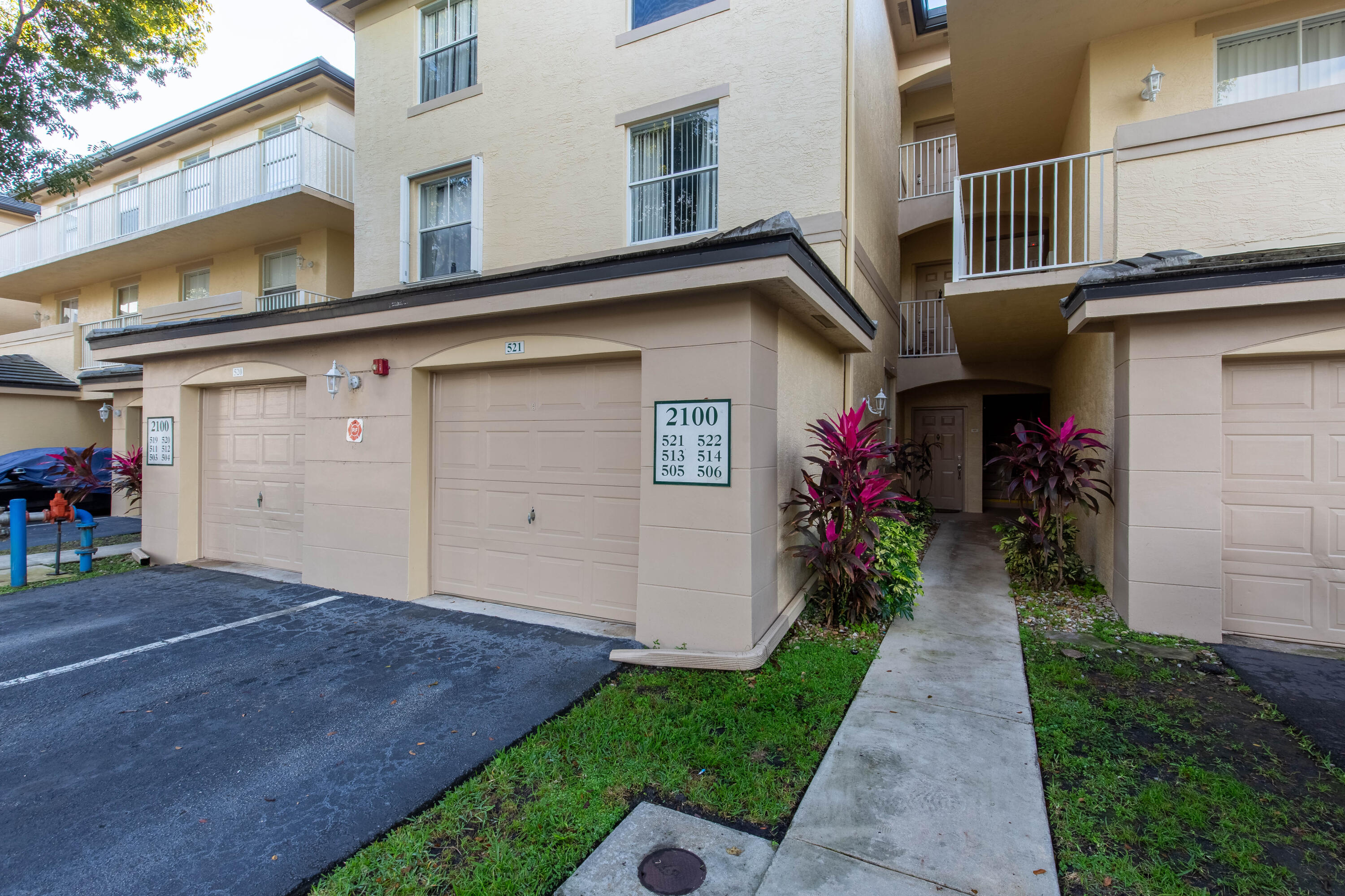 ARISSA PLACE CONDO - Residential