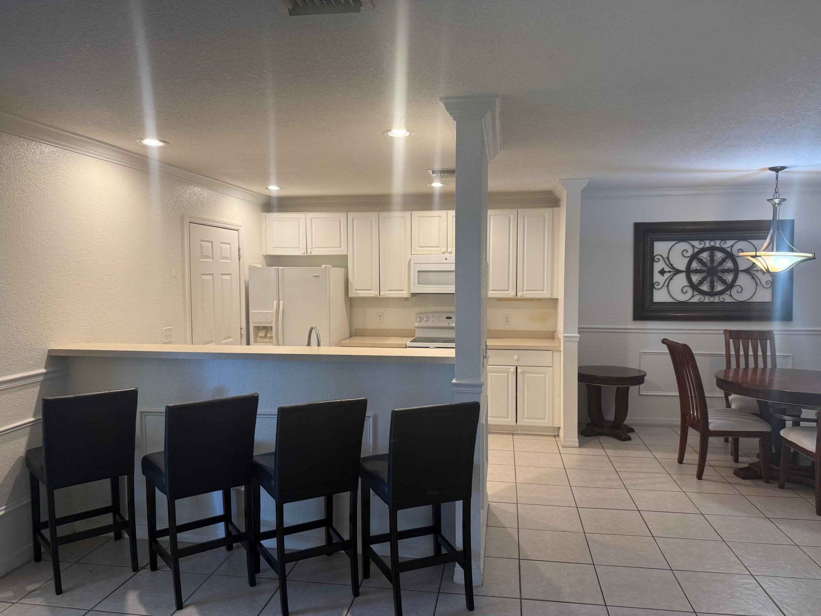 SAVANNAHS CONDOMINIUM-SEC - Residential